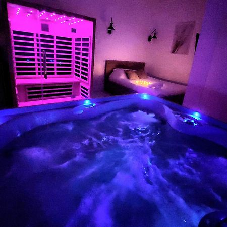 Love Room Jacuzzi Sauna Privatif 马赛 外观 照片